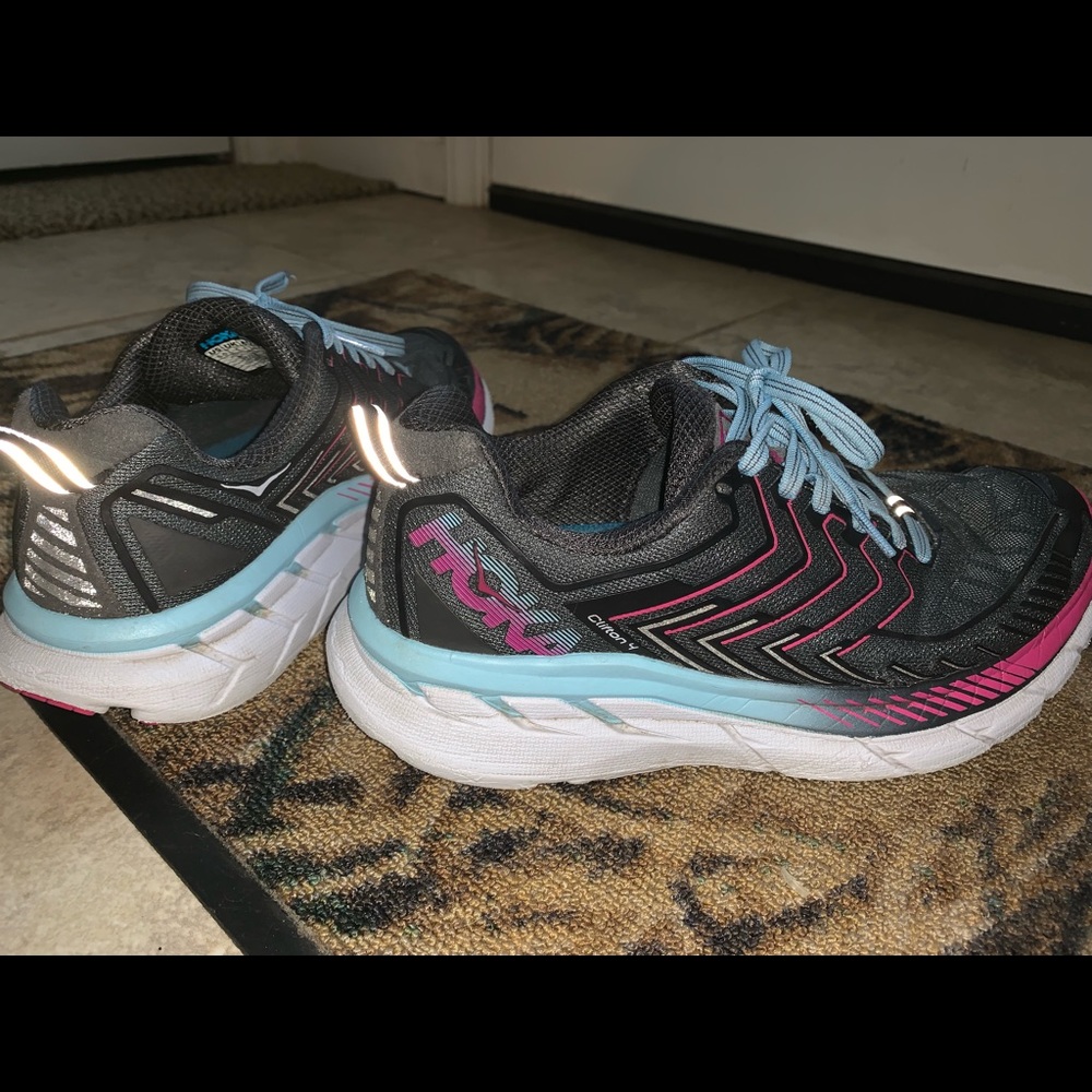 Woman’s Hoka Clifton 4